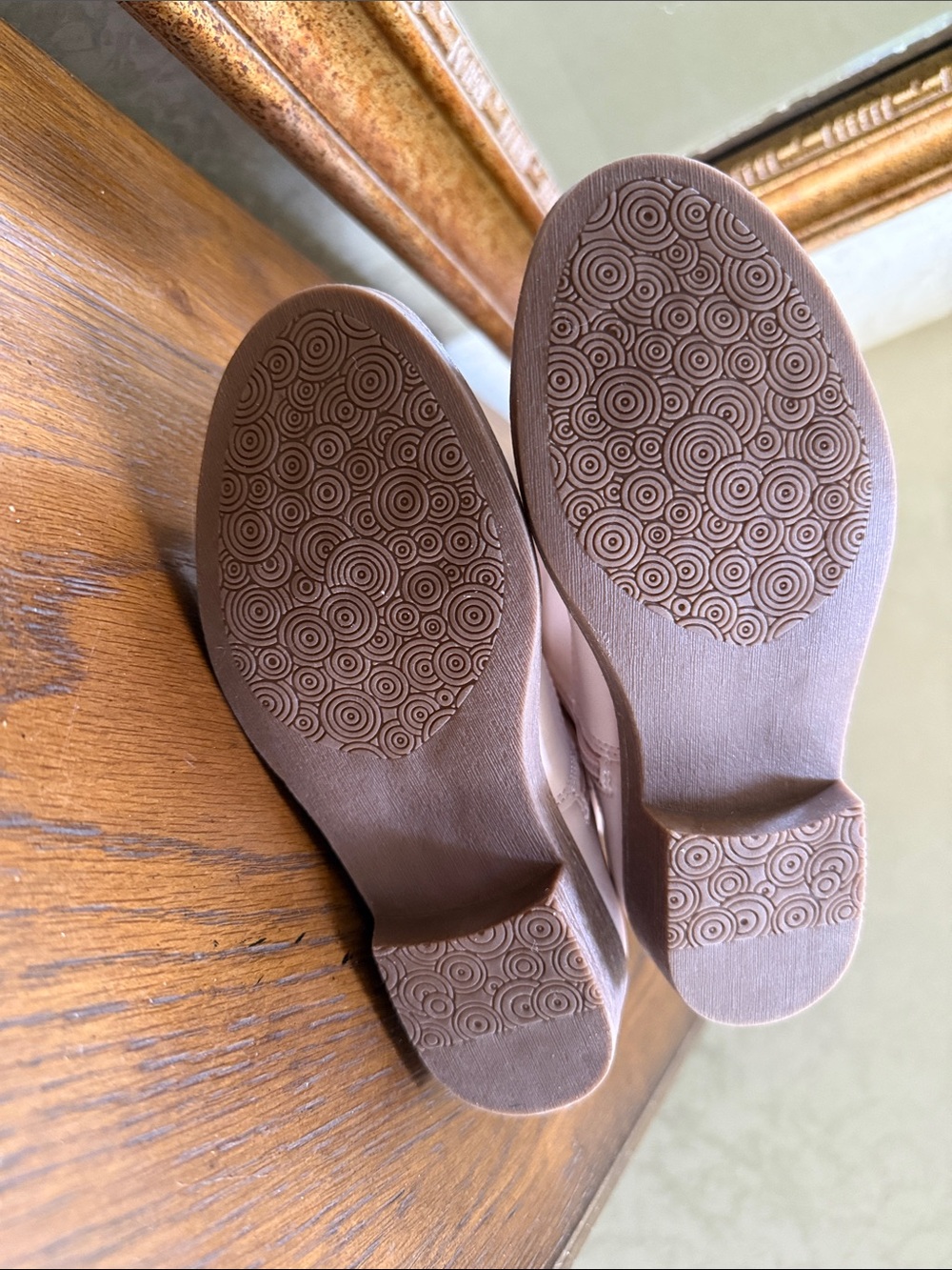 New without tag. Girls light pink Western Booties with Glitter Cutouts. Size 10. - Picture 6 of 11